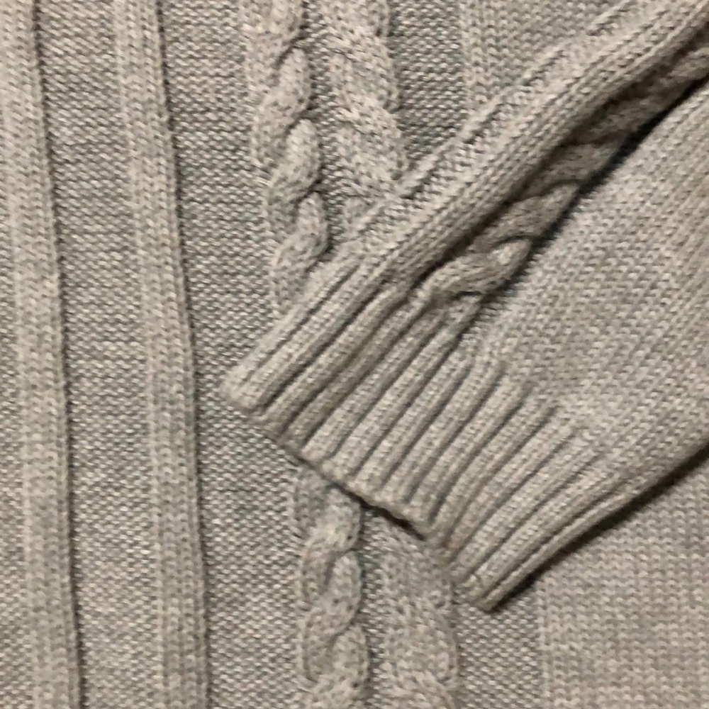 NWOT Women's Long Sleeve Cold-Shoulder Sweater - Picture 6 of 8